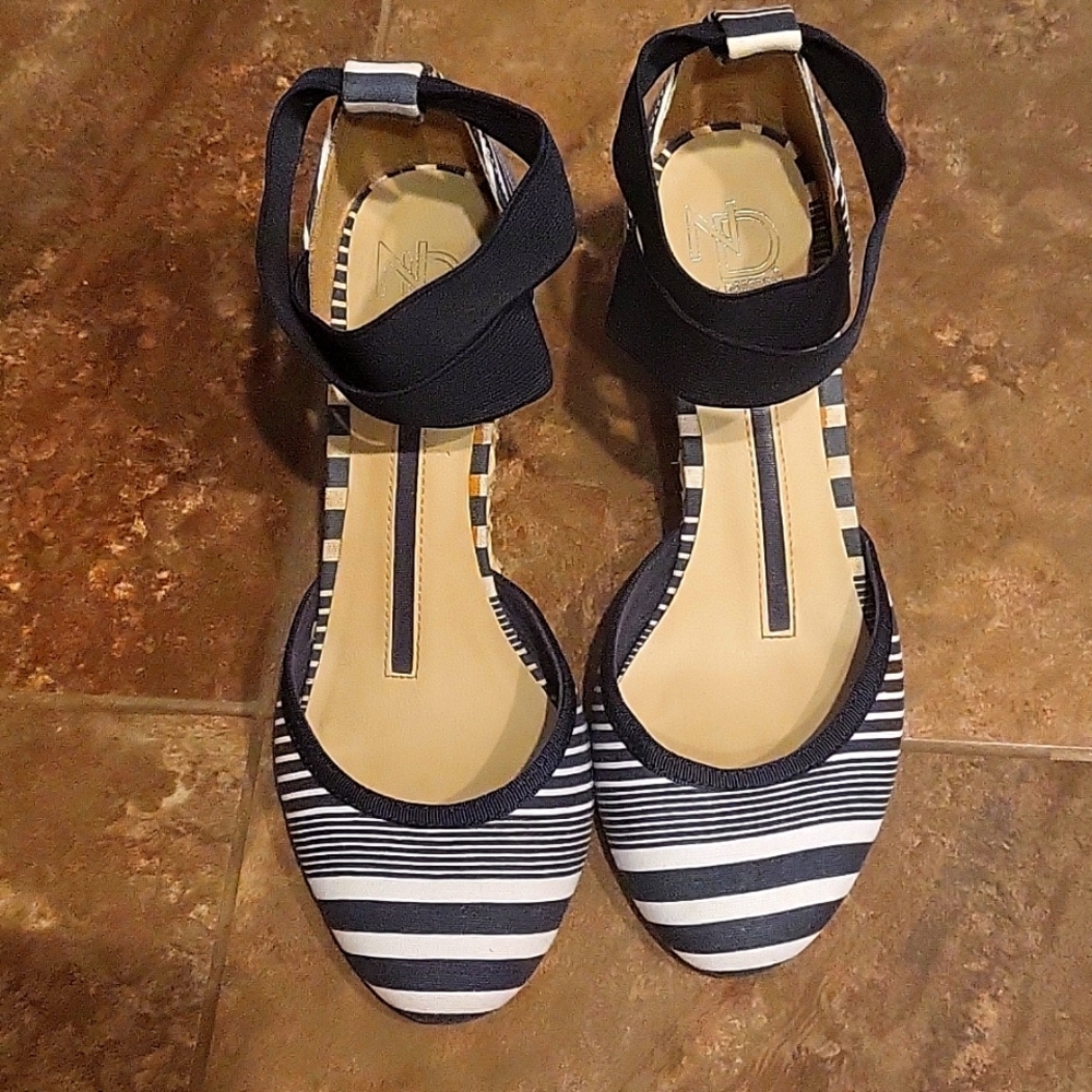 New Directions fabric espradilles size 7